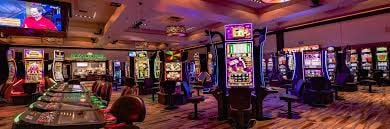 Antarmuka obrolan langsung pasar123 dengan meja Dragon Tiger dan interaksi pemain real-time